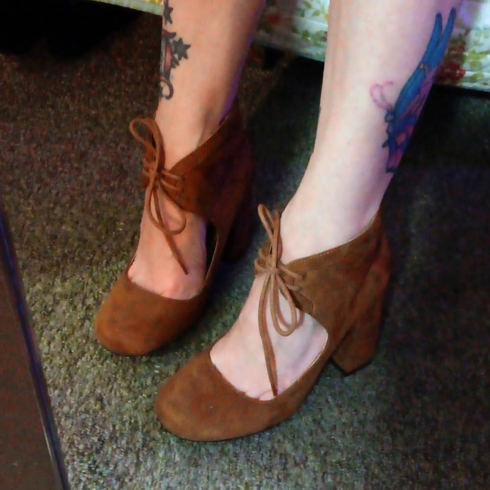 Brown suede heels!